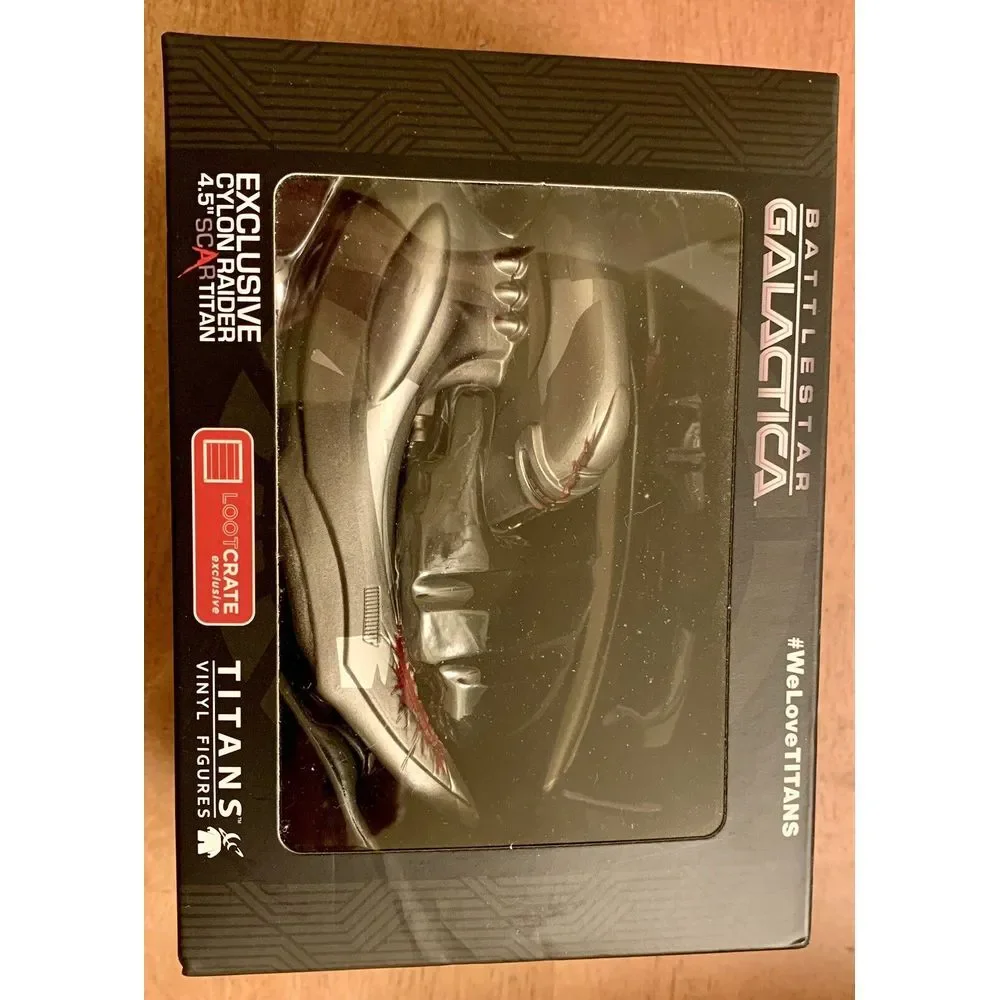 Loot Crate‎ September 2016 Battlestar Galactica Cylon Raider 4.5-Inch ScarTitan